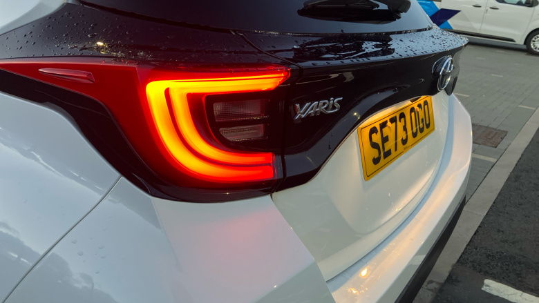 Toyota Yaris 1.5 Hybrid Design 5dr CVT Hybrid Hatchback